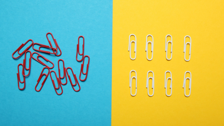 Arrangement of paper clips contrasting order and disorder